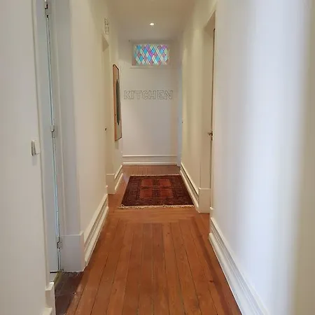 New! Renovated 7 Bedrooms In Avenida! Lisboa